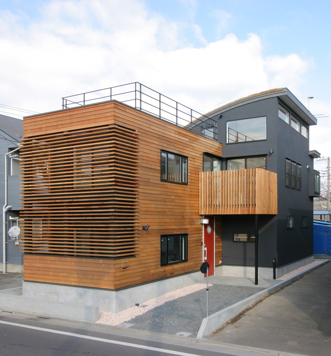 東京都世田谷区 芝屋根の家